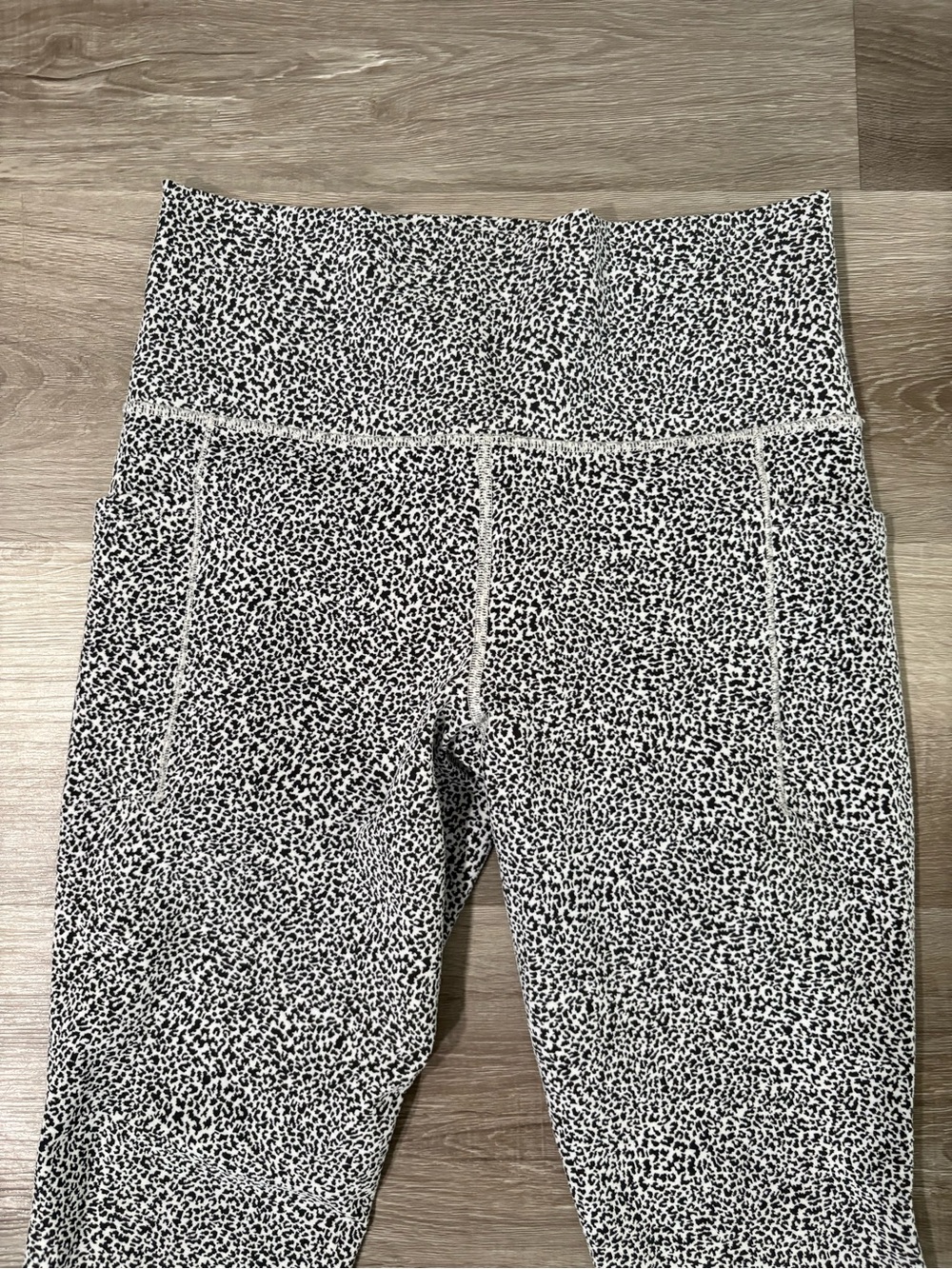 Athleta High-Waist Black & White Printed Leggings - Picture 2 of 9